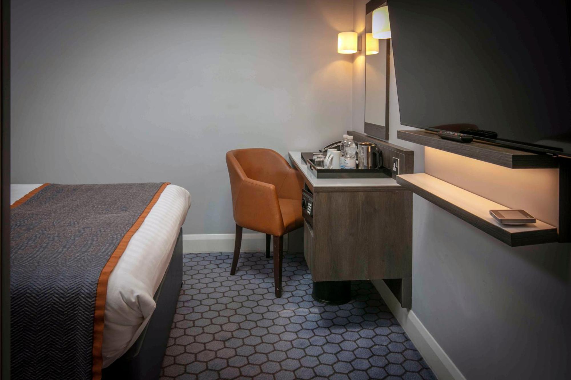 เบสต์ เวสเทิร์น พลัส วักซ์โฮลม์ โฮเต็ล Hotel ลอนดอน ภายนอก รูปภาพ